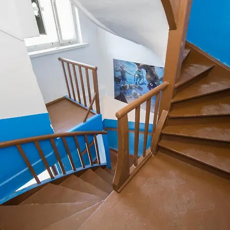 Uwh Vandrerhjem *